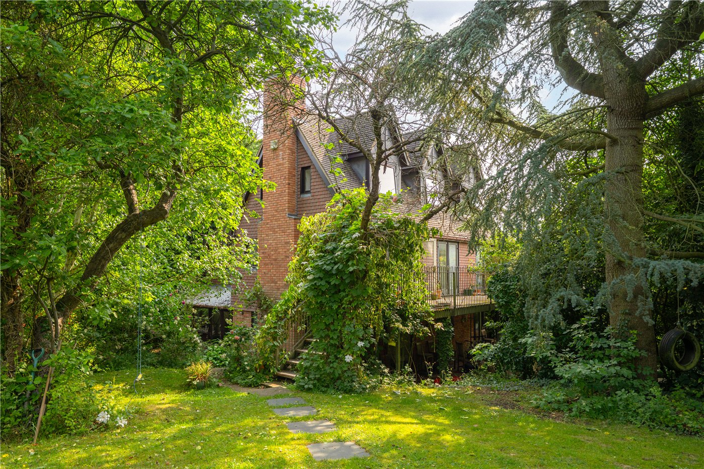 Front With Garden
